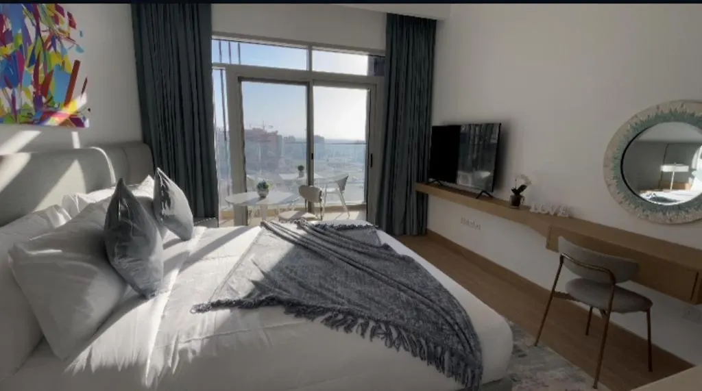 Apartment 151 Residences Studios, Jumeirah Garden City, Sheikh Zayed Rd 812 Dubai