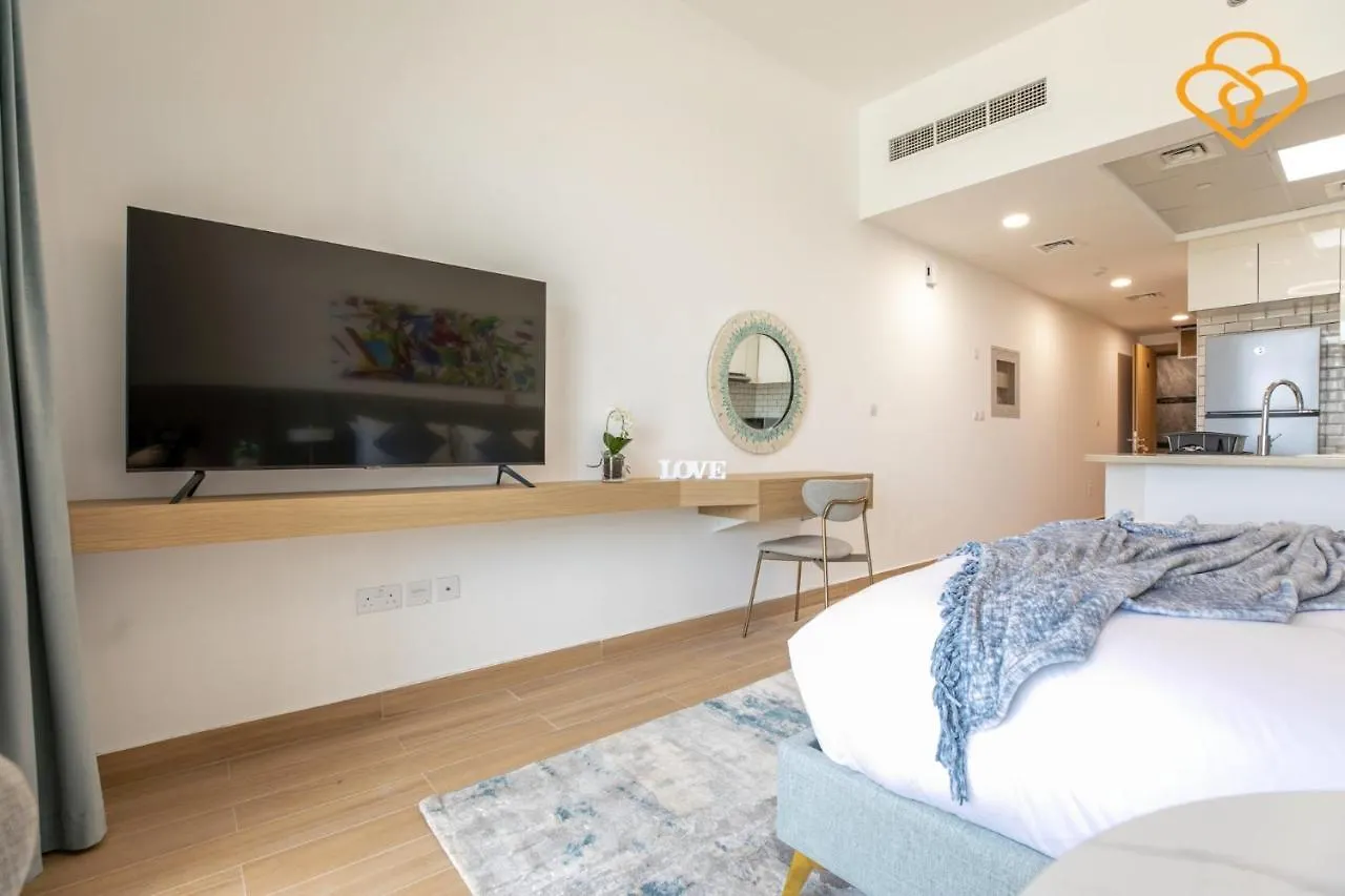 151 Residences Studios, Jumeirah Garden City, Sheikh Zayed Rd 812 Dubai Apartment