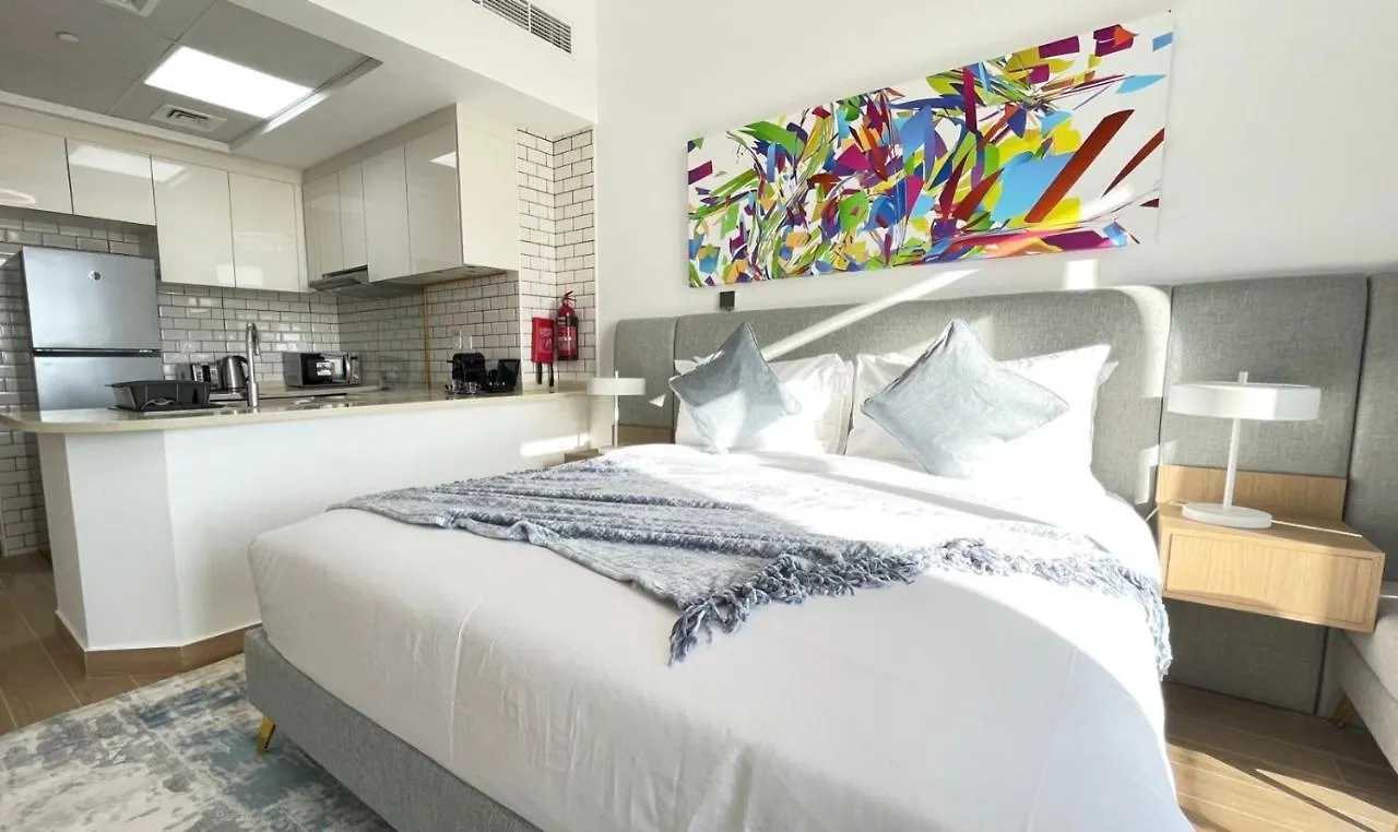 Apartment 151 Residences Studios, Jumeirah Garden City, Sheikh Zayed Rd 812 Dubai United Arab Emirates
